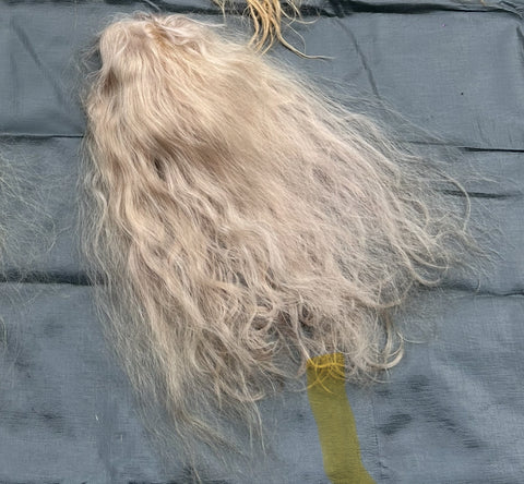 BLONDE WIG